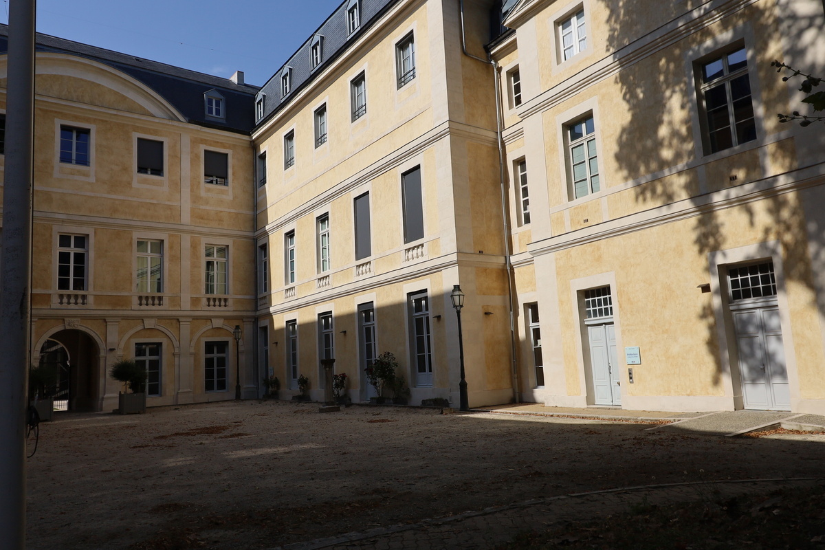 Demander un titre de séjour à la préfecture du Lot